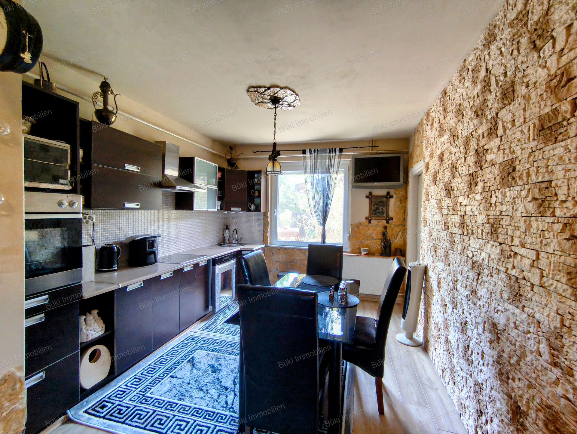 A fájl már létezik a célhelyen: import/kepek/vizjeles_5805638.jpg
For sale house Békéscsaba  128 m<sup>2</sup> 72.5 millió Ft