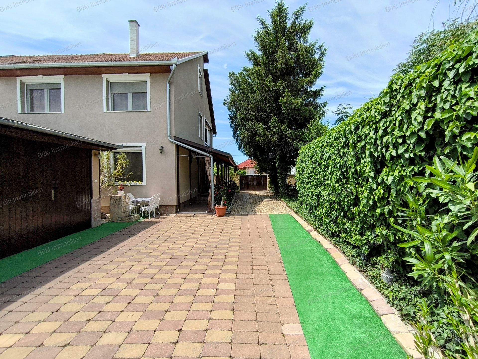 A fájl már létezik a célhelyen: import/kepek/vizjeles_5805652.jpg
For sale house Békéscsaba  128 m<sup>2</sup> 72.5 millió Ft