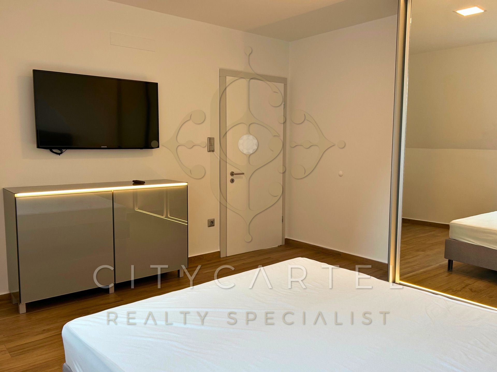 A fájl már létezik a célhelyen: import/kepek/vizjeles_5805727.jpg
Eladó Téglalakás Budapest, VII. kerület  72 m<sup>2</sup> 125 millió Ft