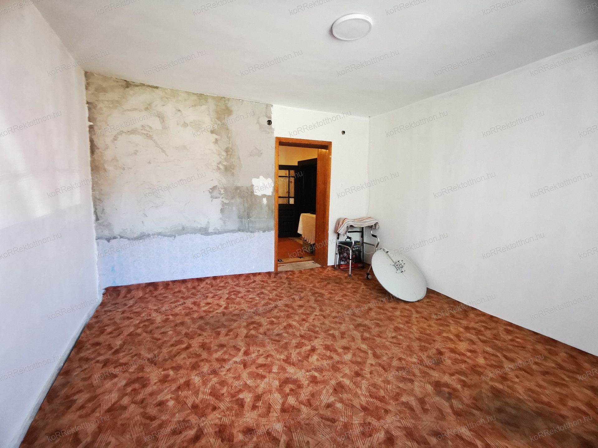 A fájl már létezik a célhelyen: import/kepek/vizjeles_5809606.jpg
Eladó Családi ház Jásztelek  72 m<sup>2</sup> 14.99 millió Ft