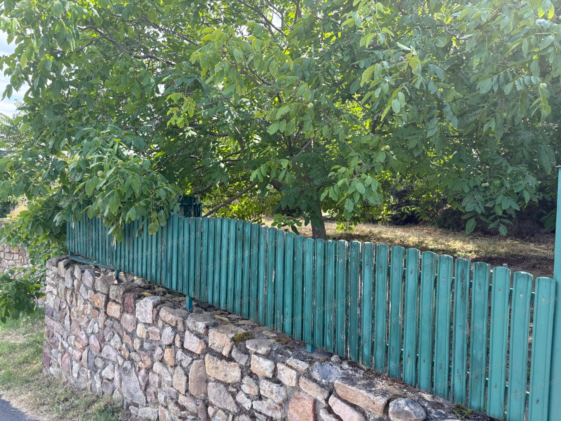 A fájl már létezik a célhelyen: import/kepek/vizjeles_5821737.jpg
Eladó nyaraló Ábrahámhegy  72 m<sup>2</sup> 49 millió Ft