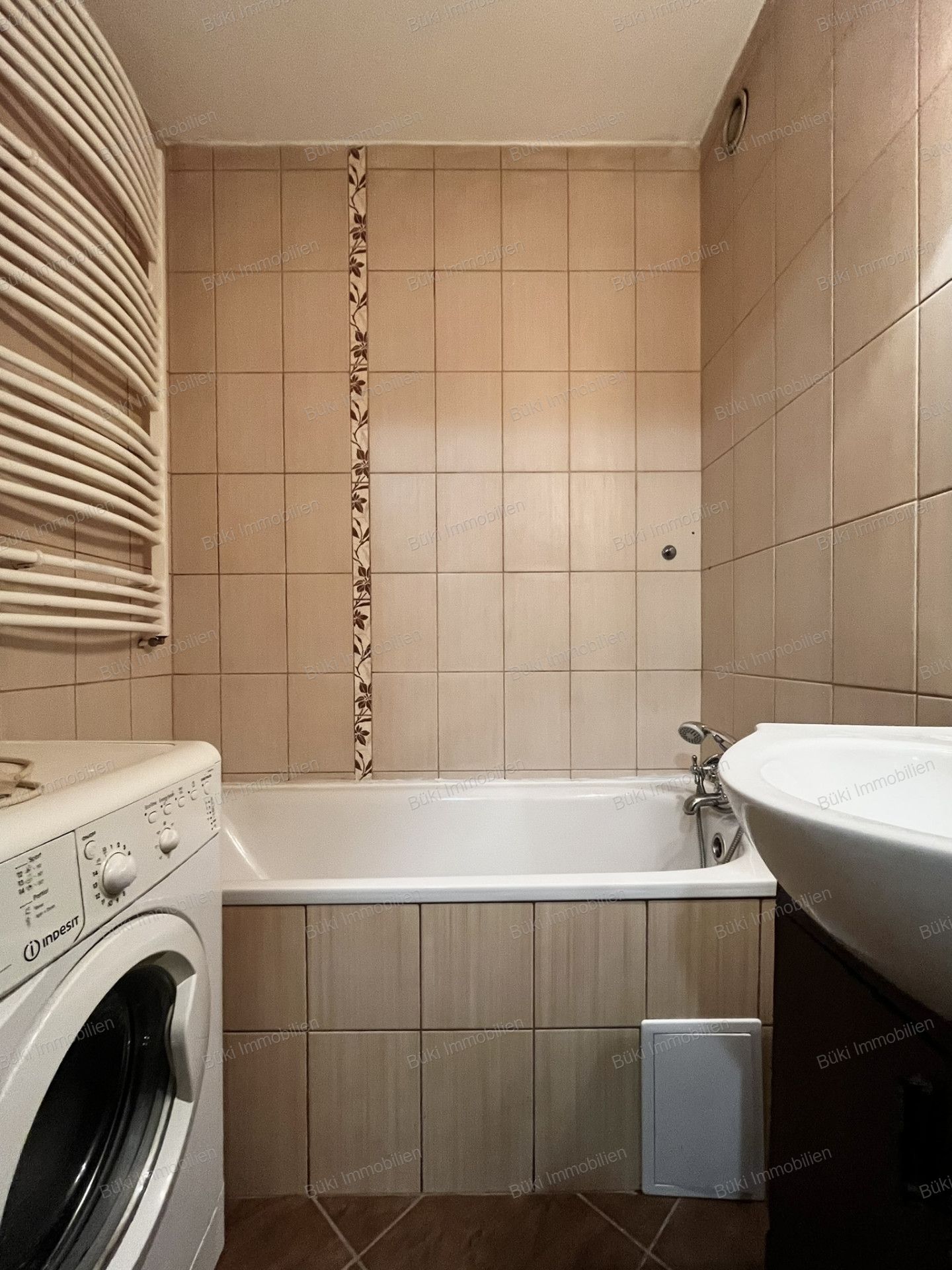 A fájl már létezik a célhelyen: import/kepek/vizjeles_5822102.jpg
For sale Panel apartment Miskolc  40 m<sup>2</sup> 23.9 millió Ft