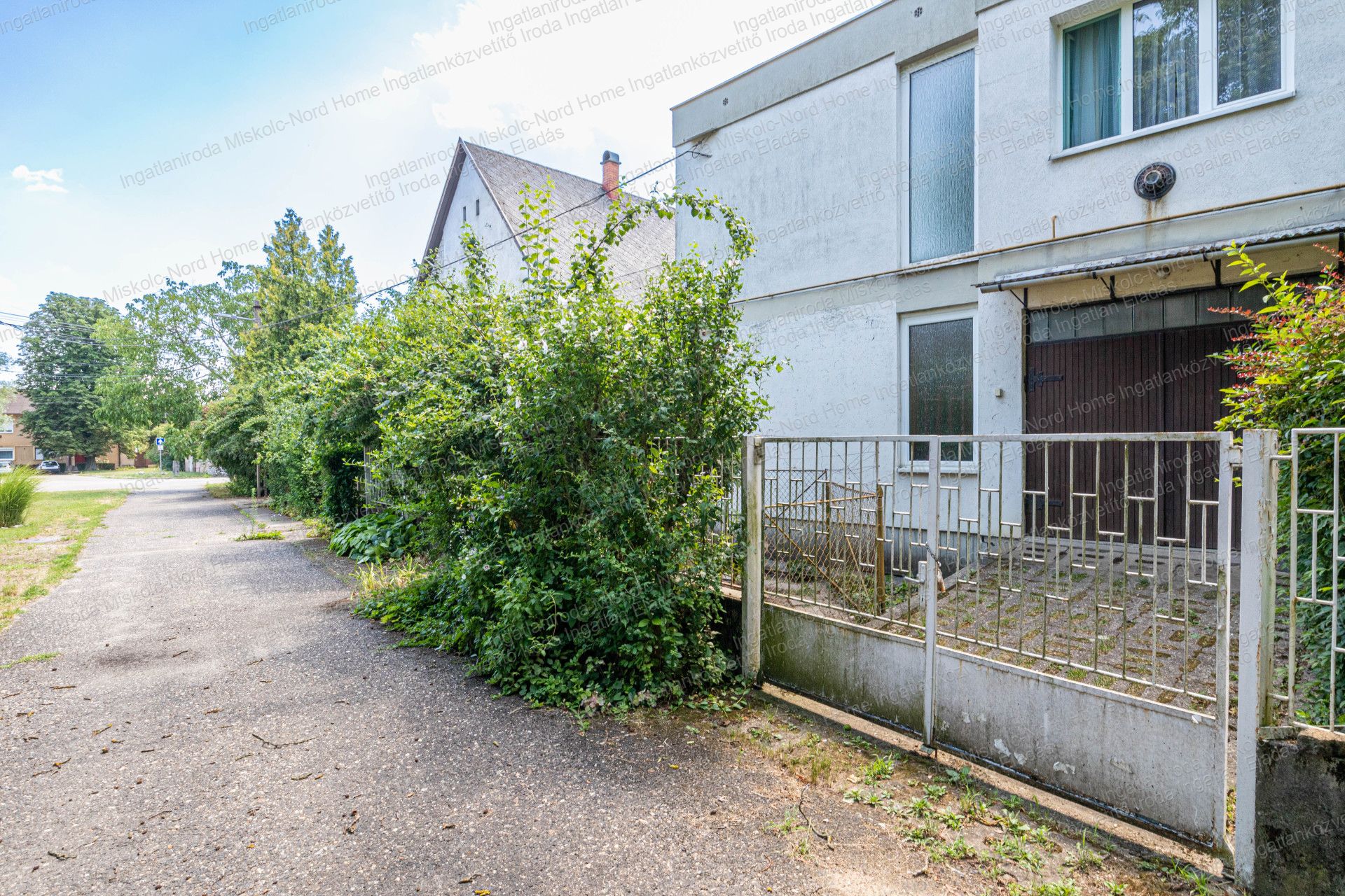 A fájl már létezik a célhelyen: import/kepek/vizjeles_5828119.jpg
Eladó Családi ház Alsózsolca  123 m<sup>2</sup> 39.9 millió Ft