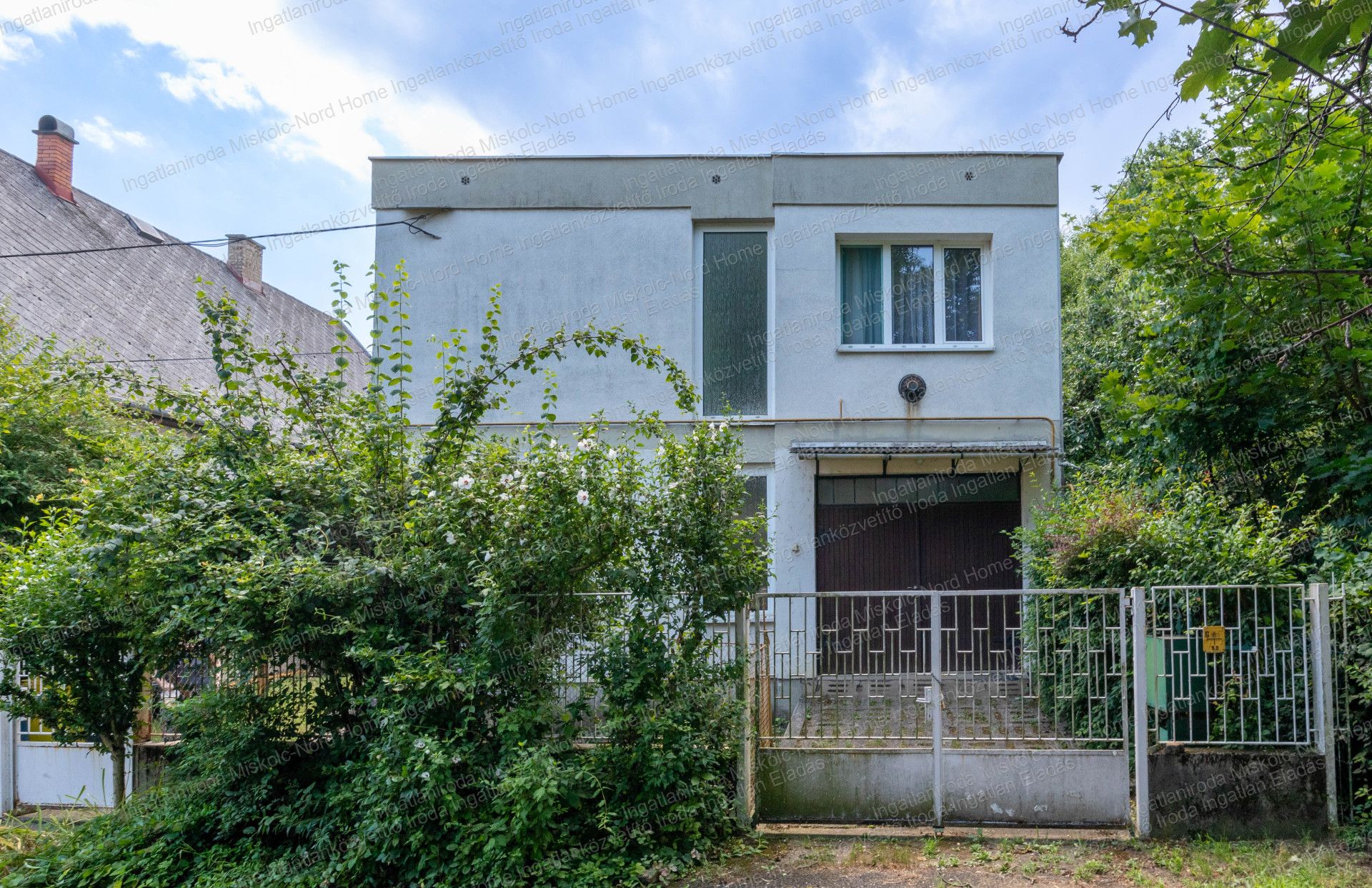 A fájl már létezik a célhelyen: import/kepek/vizjeles_5828120.jpg
Eladó Családi ház Alsózsolca  123 m<sup>2</sup> 39.9 millió Ft