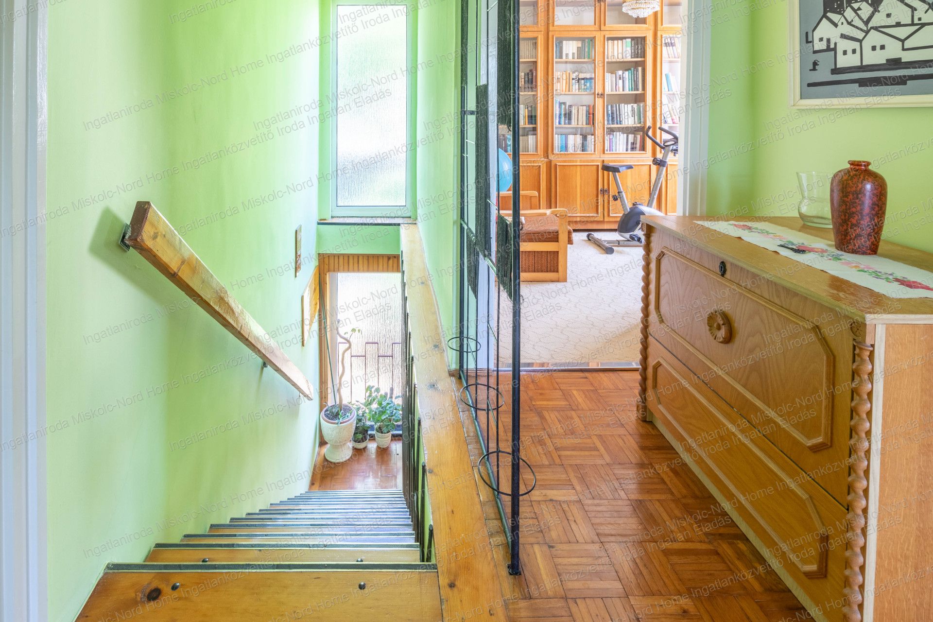 A fájl már létezik a célhelyen: import/kepek/vizjeles_5828144.jpg
Eladó Családi ház Alsózsolca  123 m<sup>2</sup> 39.9 millió Ft