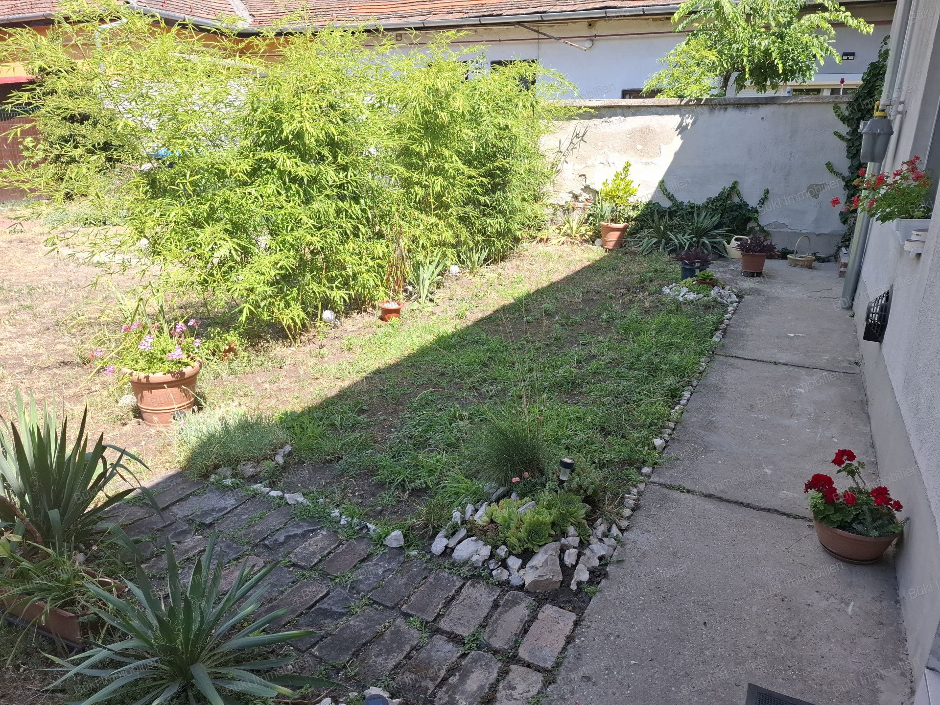 A fájl már létezik a célhelyen: import/kepek/vizjeles_5833450.jpg
Eladó Téglalakás Budapest, IV. kerület  43 m<sup>2</sup> 46.9 millió Ft