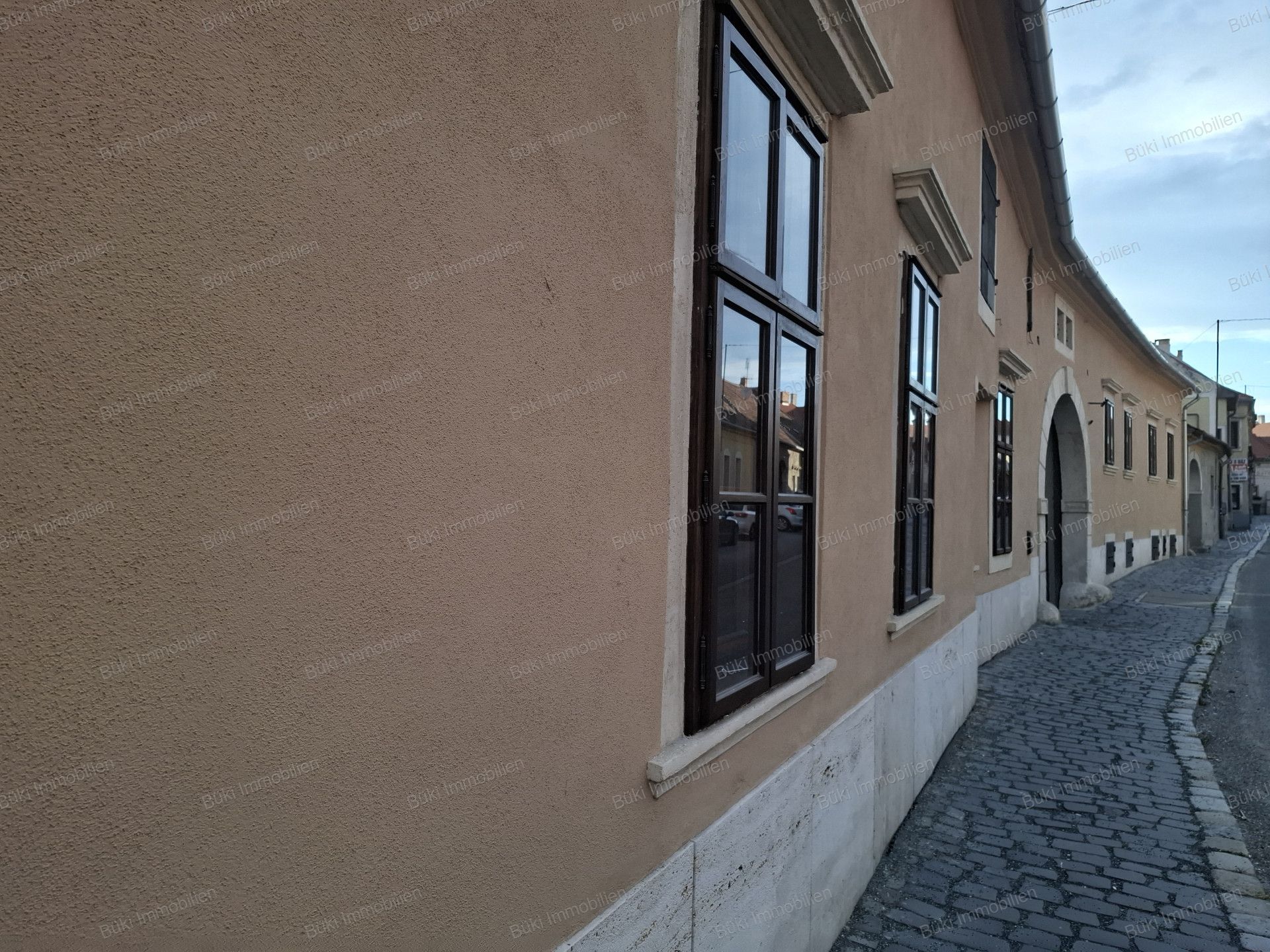 A fájl már létezik a célhelyen: import/kepek/vizjeles_5833976.jpg
Eladó Téglalakás Sopron  51 m<sup>2</sup> 49.9 millió Ft