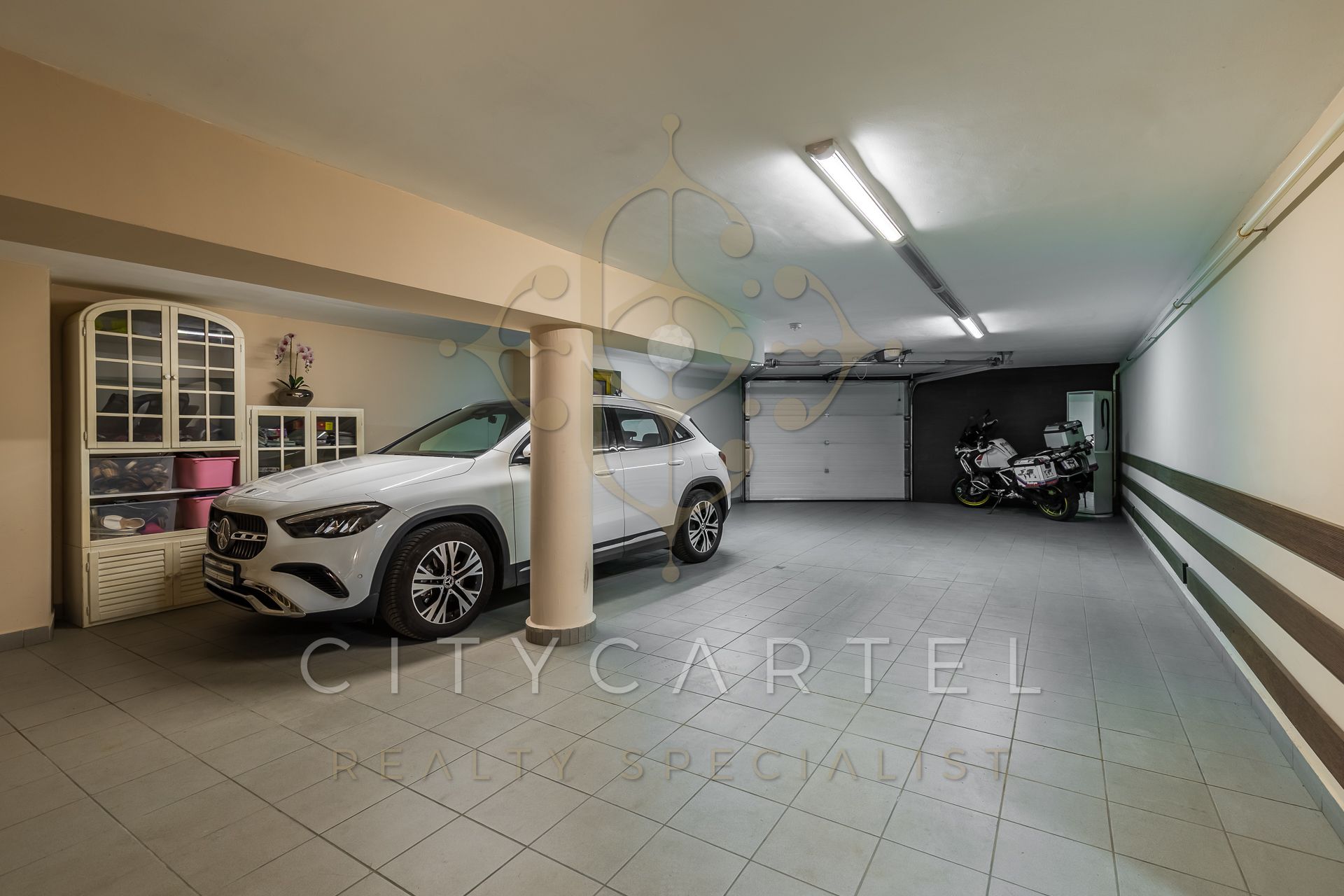 A fájl már létezik a célhelyen: import/kepek/vizjeles_5834798.jpg
Eladó Családi ház Budapest, XII. kerület  350 m<sup>2</sup> 770 millió Ft