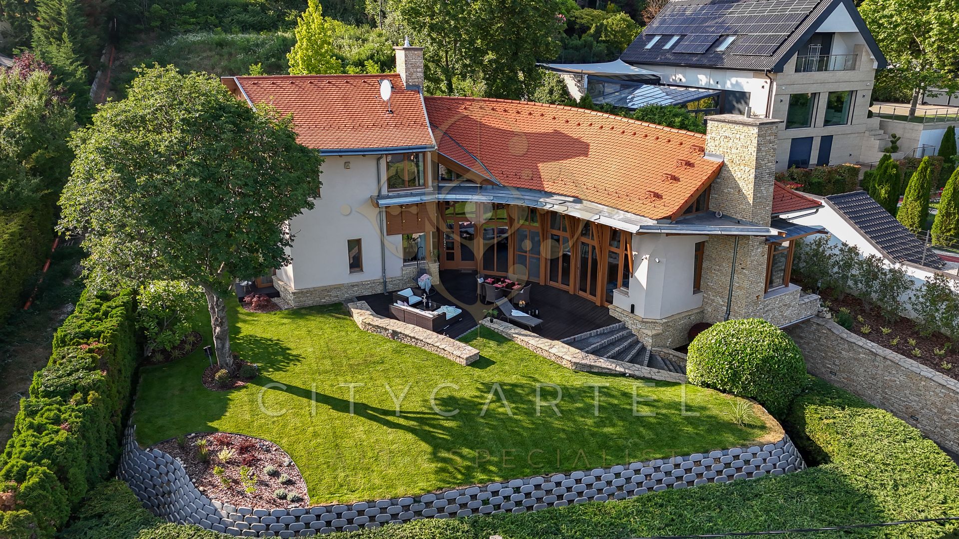 A fájl már létezik a célhelyen: import/kepek/vizjeles_5834810.jpg
Eladó Családi ház Budapest, XII. kerület  350 m<sup>2</sup> 770 millió Ft
