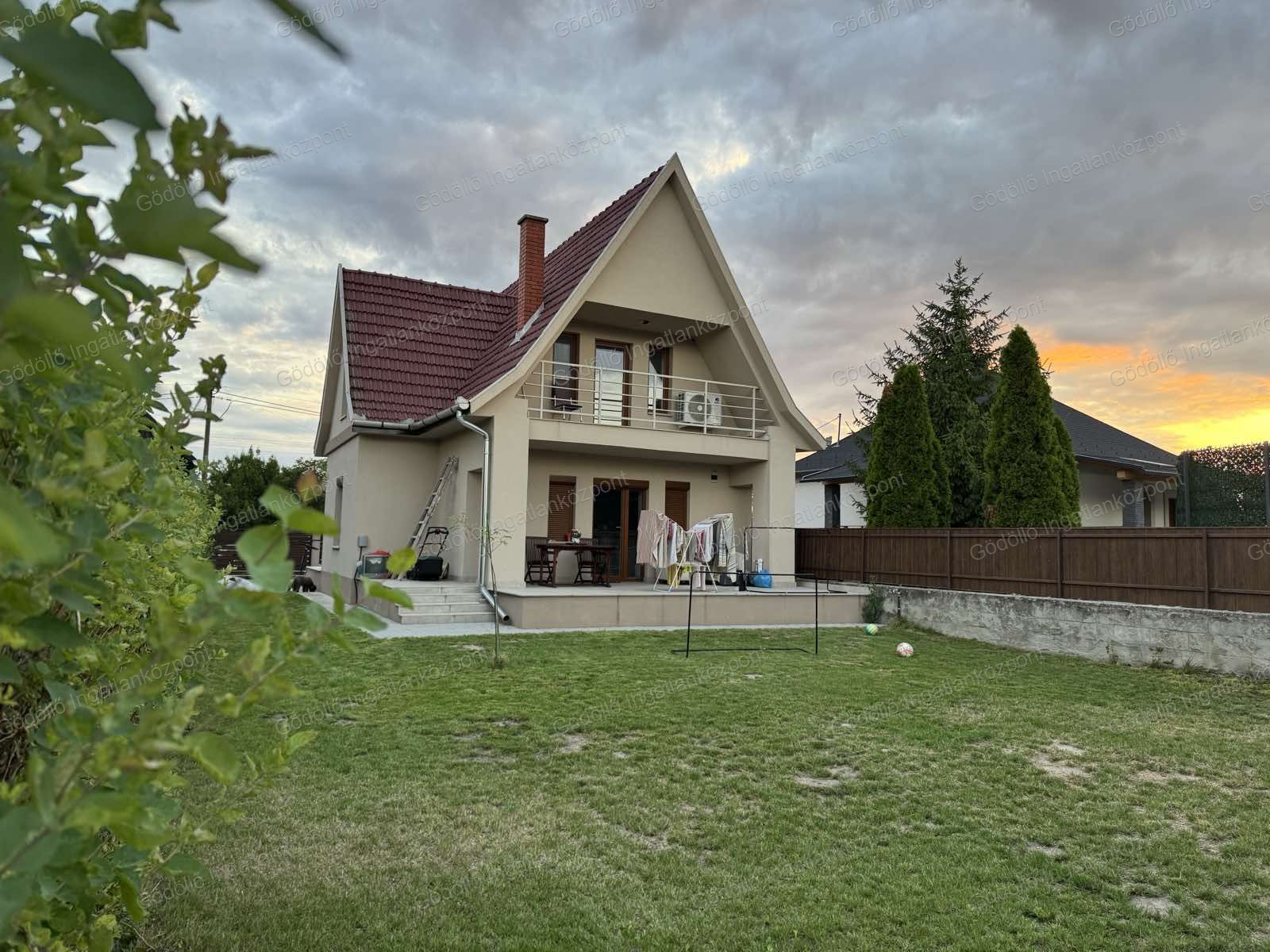 A fájl már létezik a célhelyen: import/kepek/vizjeles_5836653.jpg
Eladó Családi ház Poroszló  102 m<sup>2</sup> 58 millió Ft