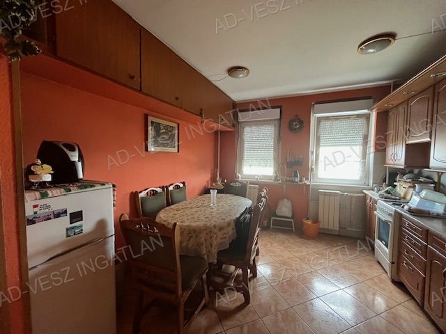 A fájl már létezik a célhelyen: import/kepek/vizjeles_5839934.jpg
Eladó Panellakás Budapest, XIX. kerület  53 m<sup>2</sup> 55.99 millió Ft