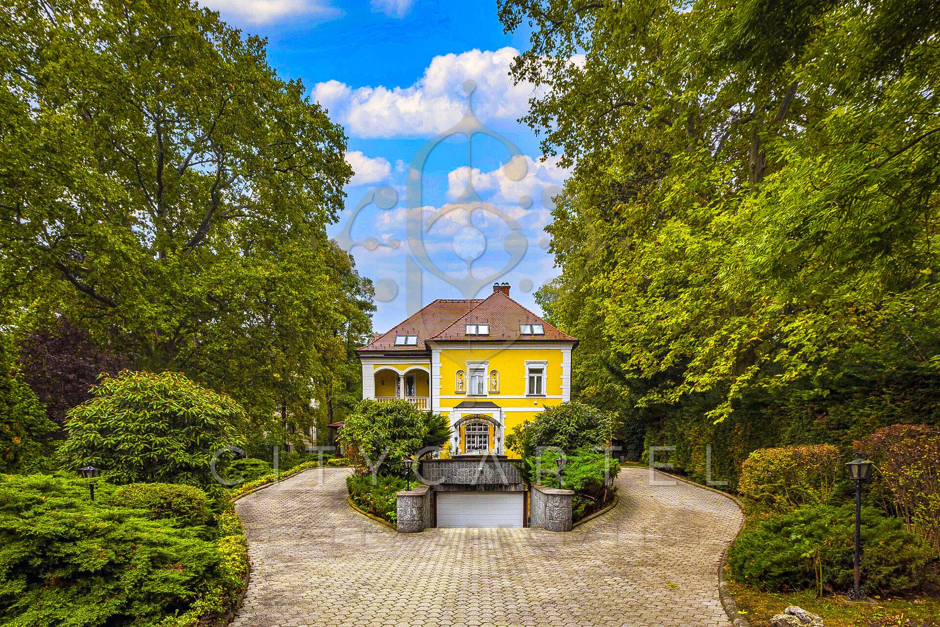A fájl már létezik a célhelyen: import/kepek/vizjeles_5840931.jpg
Eladó Villa, kastély, kúria   600 m<sup>2</sup> 6000000 EUR