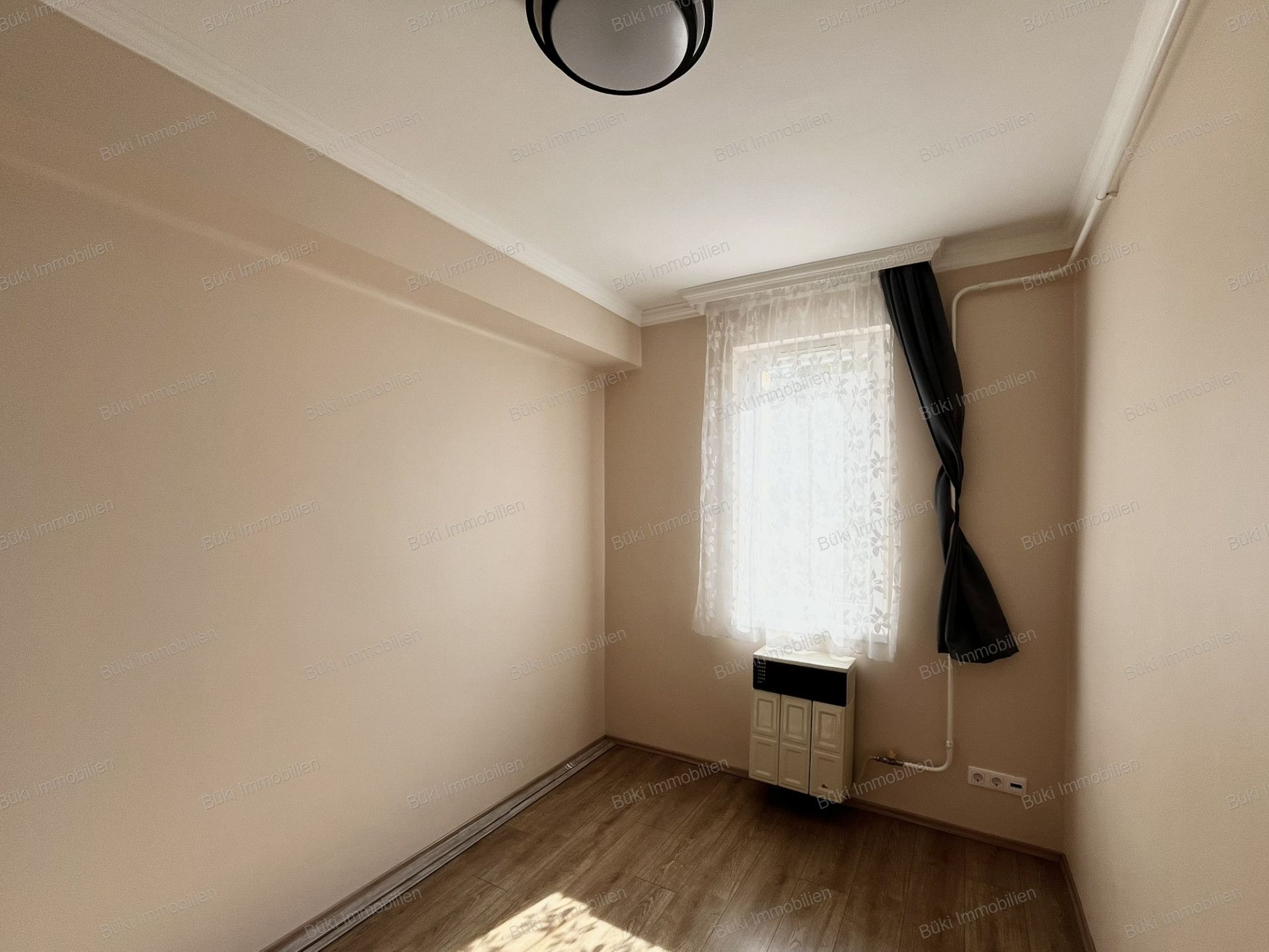 A fájl már létezik a célhelyen: import/kepek/vizjeles_5843007.jpg
Eladó Téglalakás Miskolc  52 m<sup>2</sup> 32.5 millió Ft