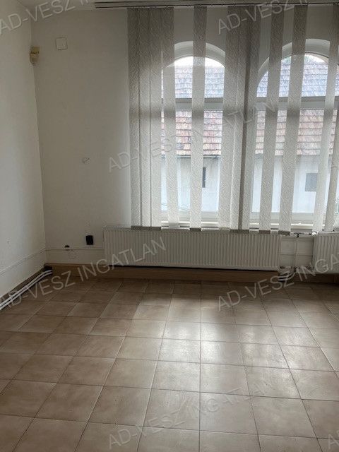 A fájl már létezik a célhelyen: import/kepek/vizjeles_5845339.jpg
Eladó Bemutatóterem Vecsés  360 m<sup>2</sup> 180 millió Ft