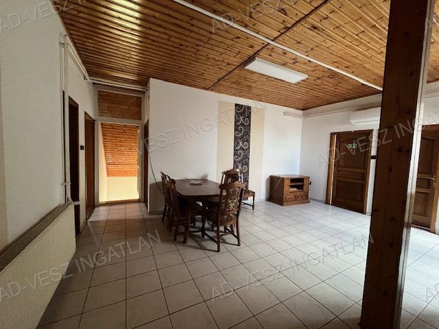 A fájl már létezik a célhelyen: import/kepek/vizjeles_5845342.jpg
Eladó Bemutatóterem Vecsés  360 m<sup>2</sup> 180 millió Ft