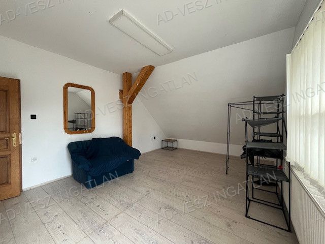 A fájl már létezik a célhelyen: import/kepek/vizjeles_5845351.jpg
Eladó Bemutatóterem Vecsés  360 m<sup>2</sup> 180 millió Ft