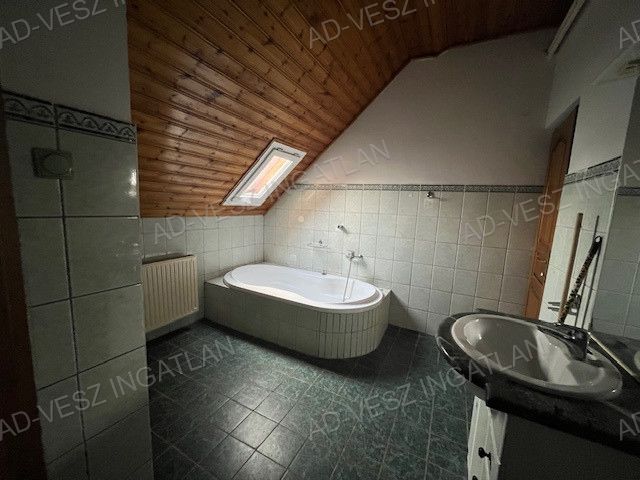 A fájl már létezik a célhelyen: import/kepek/vizjeles_5845352.jpg
Eladó Bemutatóterem Vecsés  360 m<sup>2</sup> 180 millió Ft