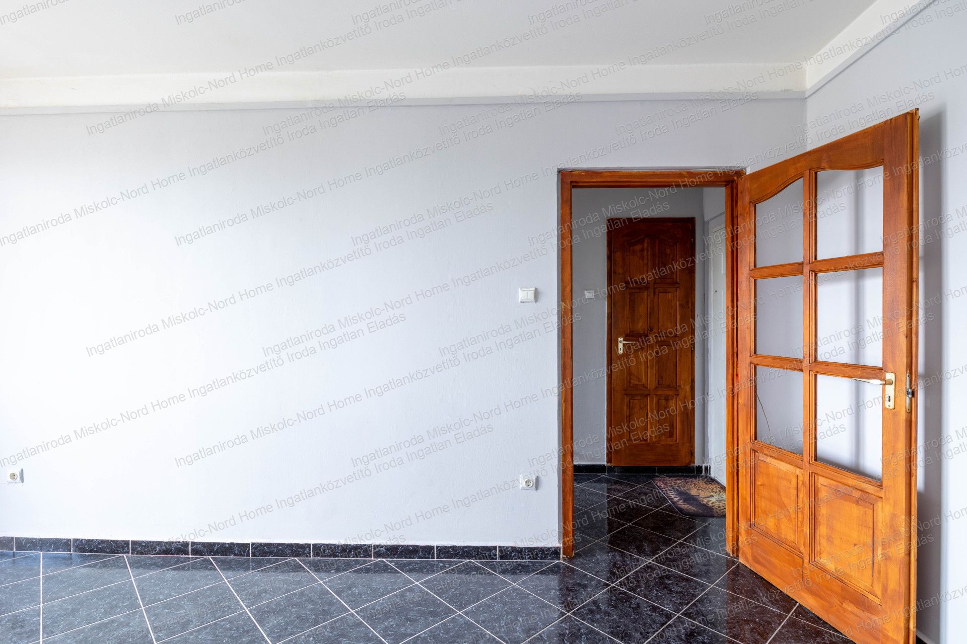 A fájl már létezik a célhelyen: import/kepek/vizjeles_5847557.jpg
Eladó Panellakás Miskolc  37 m<sup>2</sup> 25.4 millió Ft