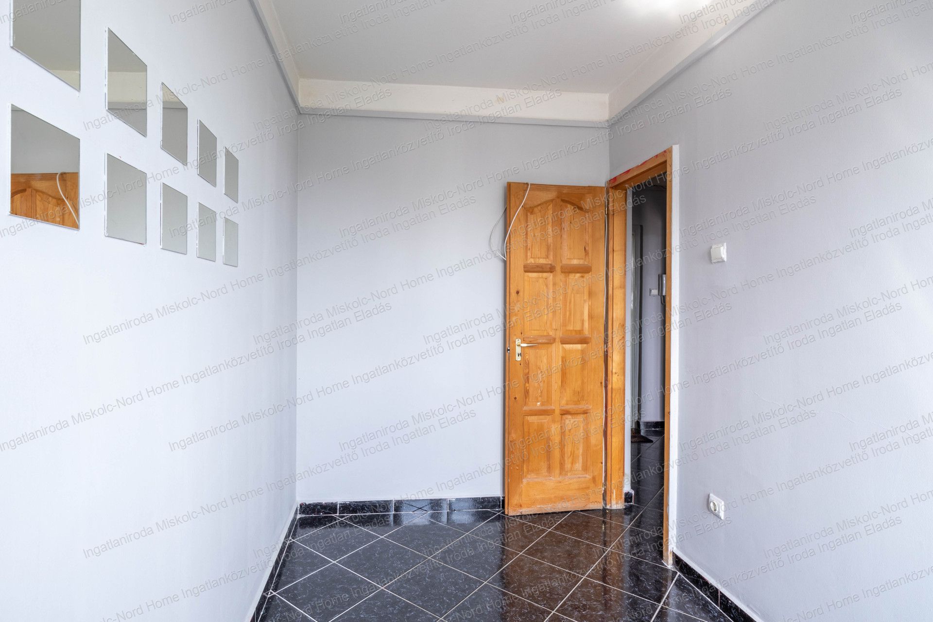 A fájl már létezik a célhelyen: import/kepek/vizjeles_5847564.jpg
Eladó Panellakás Miskolc  37 m<sup>2</sup> 25.4 millió Ft